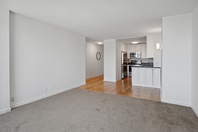 Building Photo - 2728 N Hampden Ct