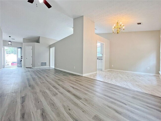 Building Photo - 1680 Racquet Club Cir NW