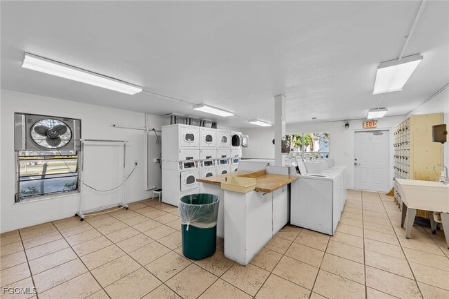 Building Photo - 2828 Jackson St