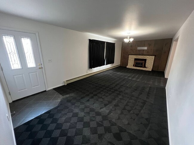 Building Photo - 1300 Riverview Rd