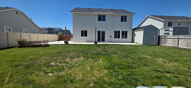 Building Photo - Stunningly Upgraded 4-Bedroom Home in Prime Kuna Location
