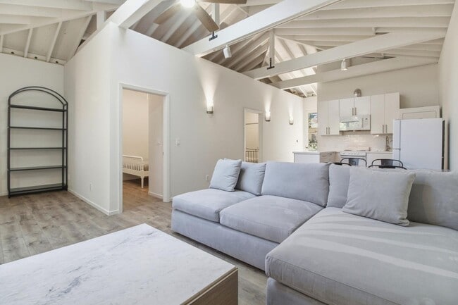 Building Photo - 64 Alejandra Ave