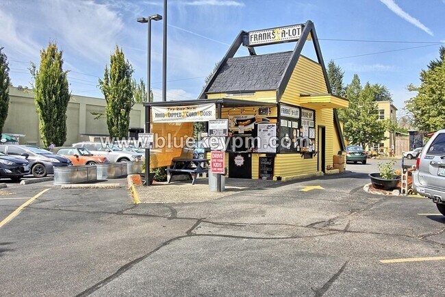 Building Photo - ORYA215