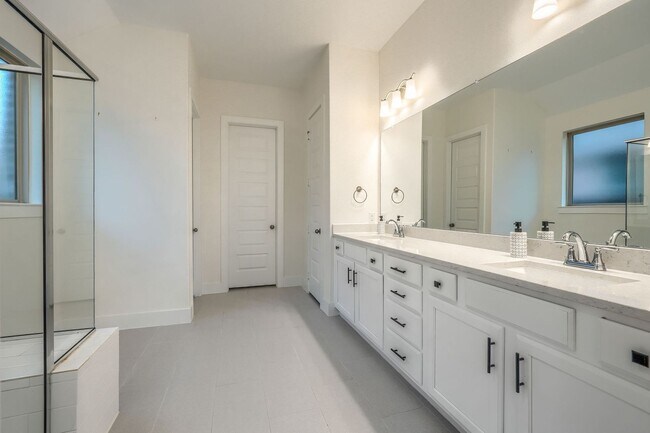 Building Photo - Beautiful Ranch House in Prosper