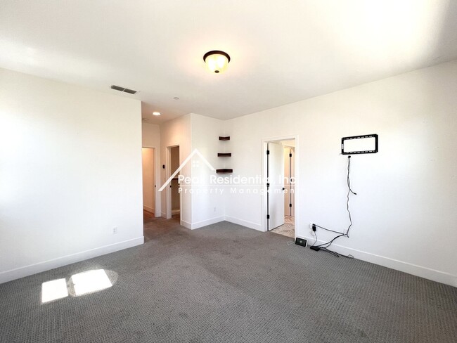 Building Photo - Elevated Luxury Living in This Updated 3BD/3.5BA Downtown Home with Private Rooftop
