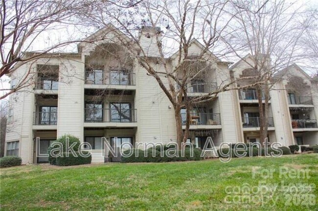 Building Photo - 18817 Nautical Dr