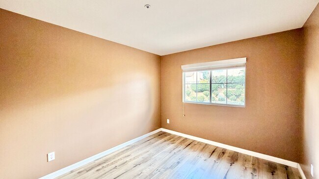 Building Photo - Beautifully Updated and Upgraded Two-Story in Bonsall, Water/Trash/Landscaping Included in Rent, ...