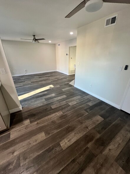 Building Photo - 10730 Droxford St