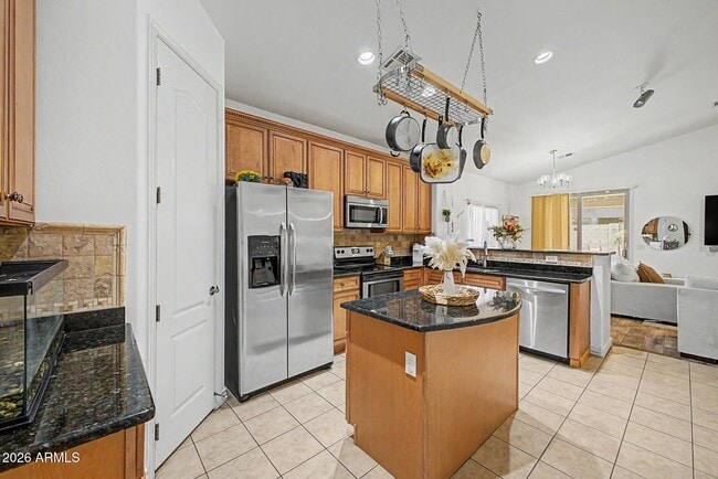 Building Photo - 731 W Mesquite Tree Ln