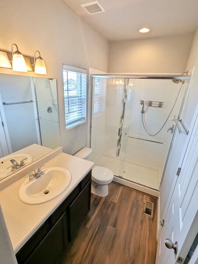 Building Photo - 9625 Rubicon Dr