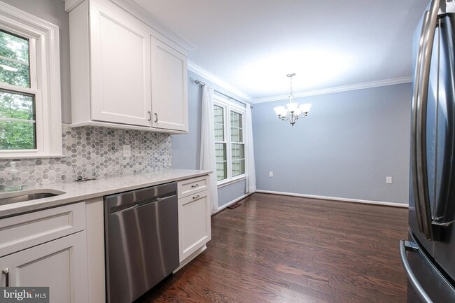 Building Photo - 3818 Vermont Ct