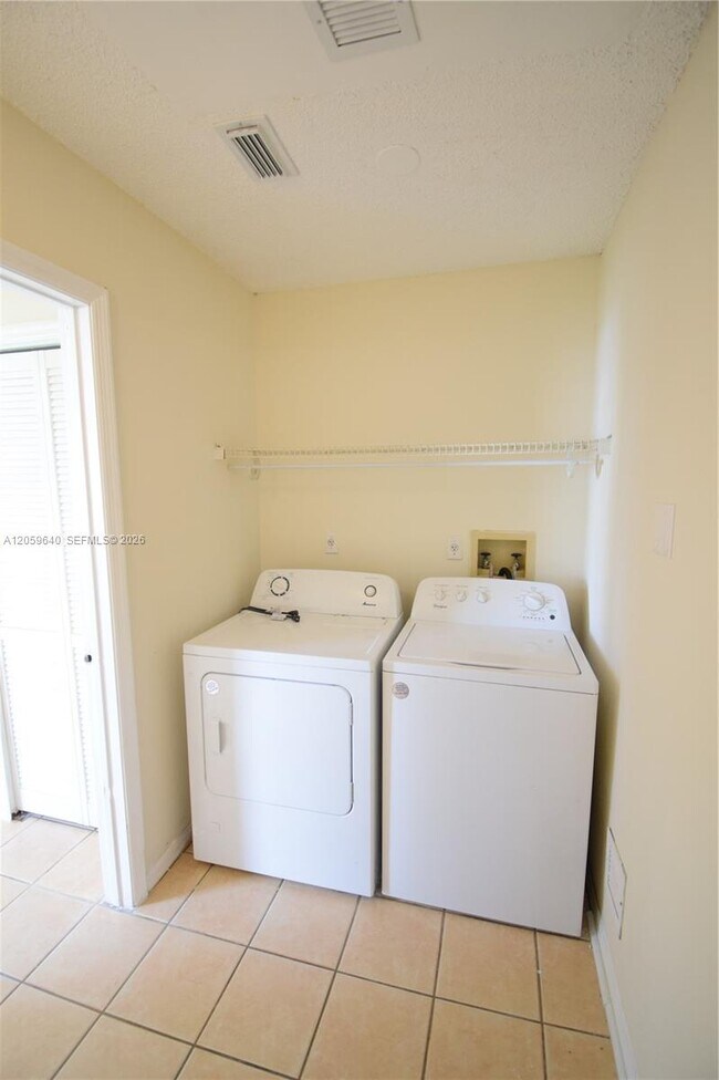 Building Photo - 15860 SW 77th St