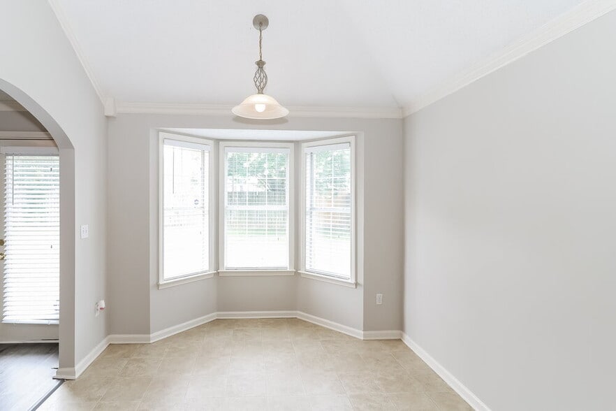 Building Photo - 8607 Brer Fox Cove