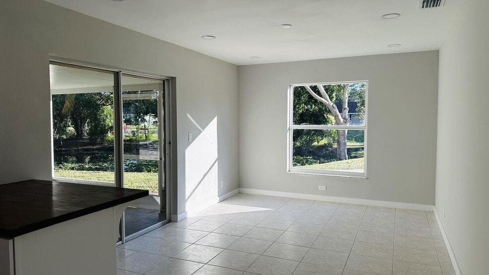 Building Photo - 12816 67th St N