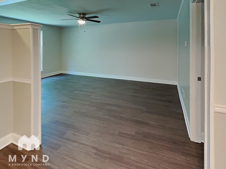 Building Photo - 11364 Quail Run St