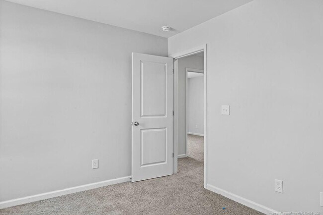 Building Photo - 814 Tori Dr
