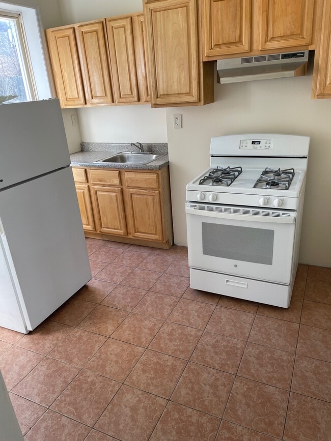 Building Photo - 216 Woodworth Ave