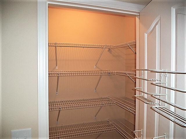 Building Photo - 9162 W Alderberry Dr