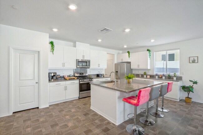 Building Photo - 30153 Truckee Cir