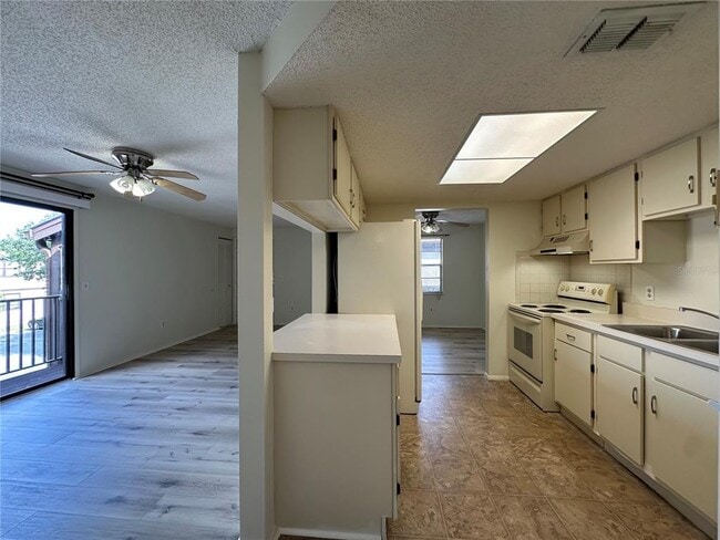 Building Photo - 4022 Beaver Ln