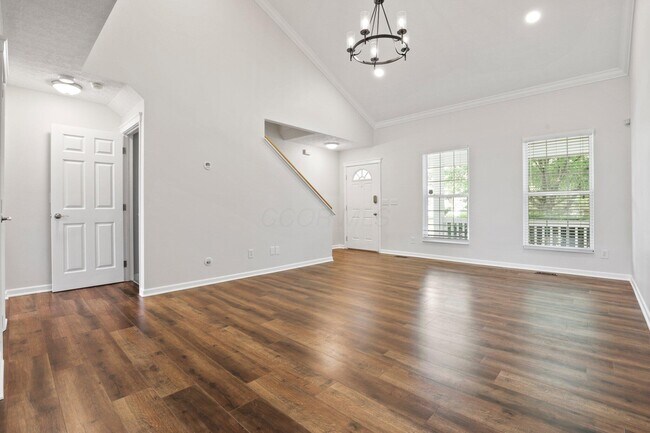 Building Photo - 5998 Blaverly Dr