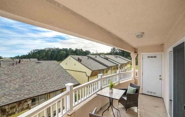 Building Photo - Lorocrib