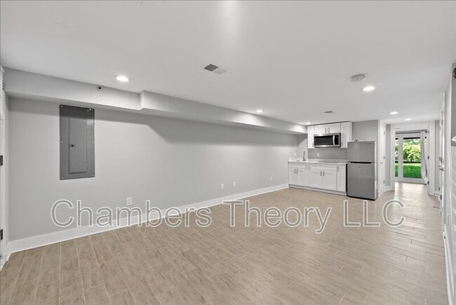 Building Photo - 1273 Oates St NE