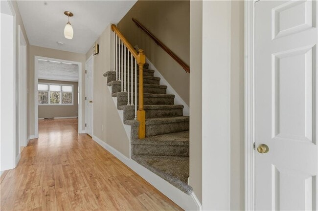 Building Photo - 39 Waterview Dr