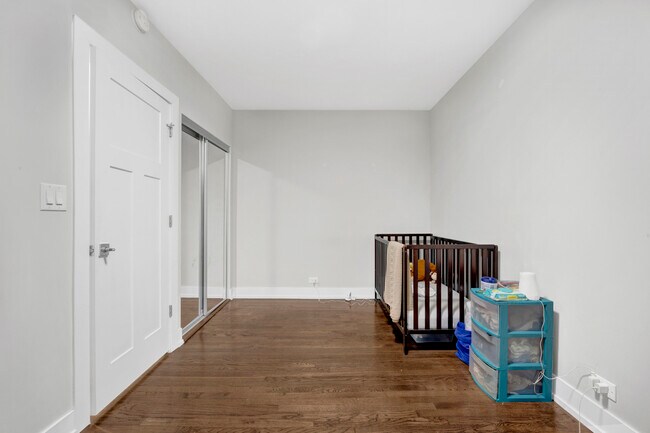 Building Photo - 2959 N Damen Ave