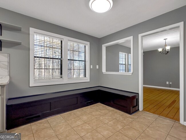 Building Photo - 410 Invector Ct