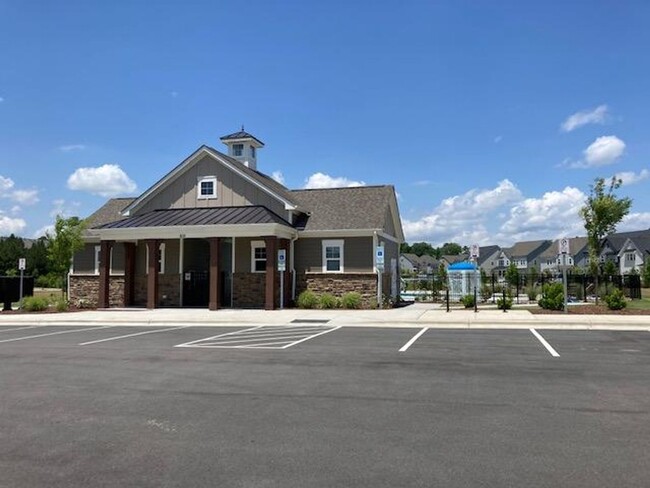 Building Photo - 543 Bistle Drive - Bev Roberts Rentals and...