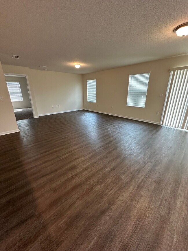 Building Photo - Cross Creek Community, Green Cove Springs Newer Home, Available For Rent