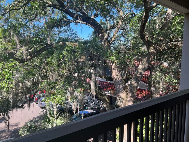 Building Photo - Beautifully Updated Brighton Bay Villa