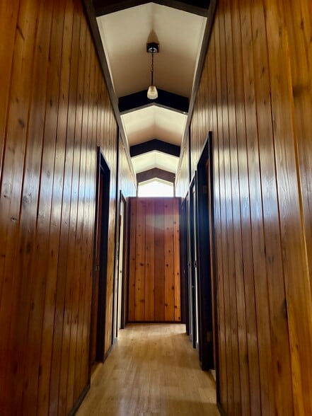 Hallway - 66 -1253 Ahuli Cir