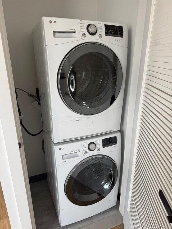 Building Photo - 97-29 64th Rd