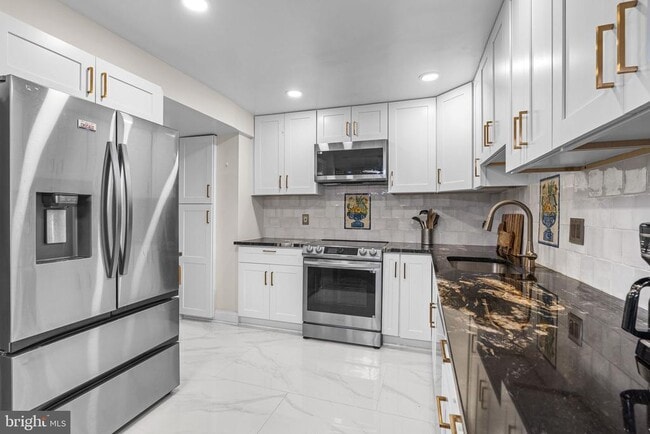 Building Photo - 7721 Tremayne Pl