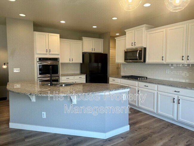Building Photo - 2278 Stonefish Dr