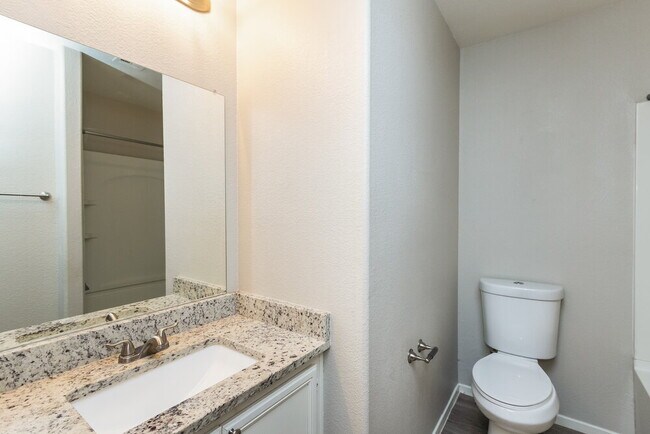 Building Photo - 12024 White Lilly St