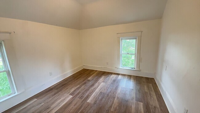 Building Photo - 540 Wausau Rd