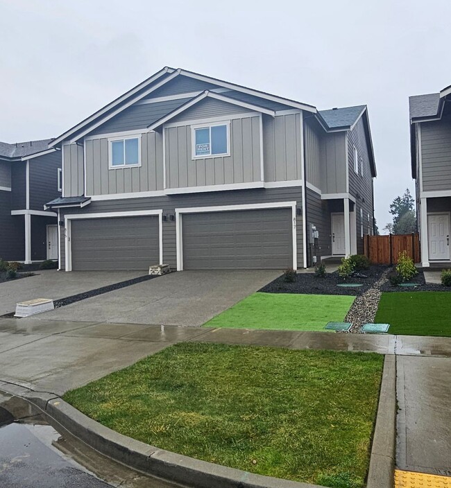 Primary Photo - Brand New 4-Bedroom Duplex for Rent in Lacey!