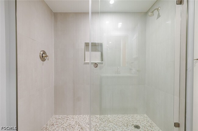 Building Photo - 600 Misty Pines Cir