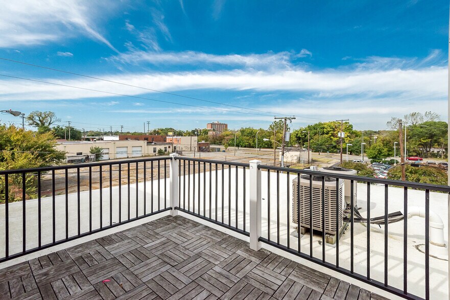Building Photo - 1323 McDonough St