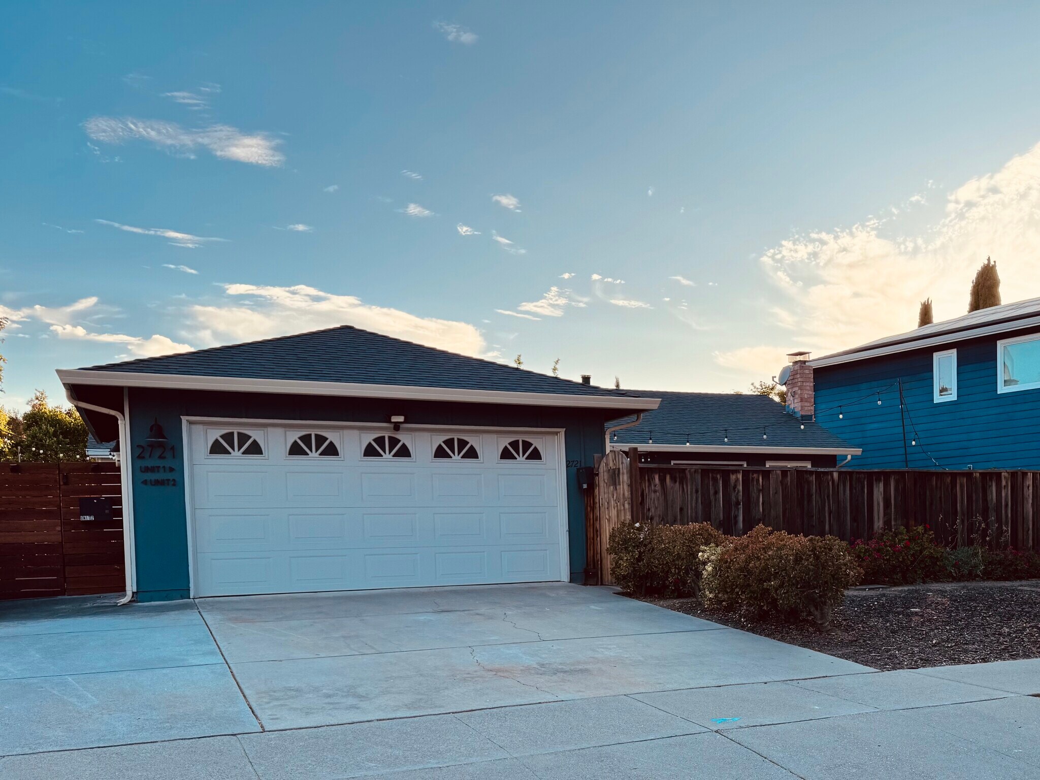 Front Facade - 2721 Mosswood Dr