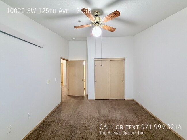 Building Photo - 10020 SW 125th Ave