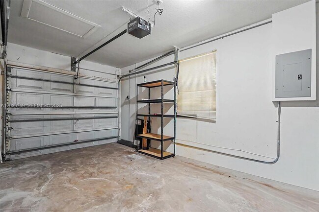 Building Photo - 10994 Neptune Dr