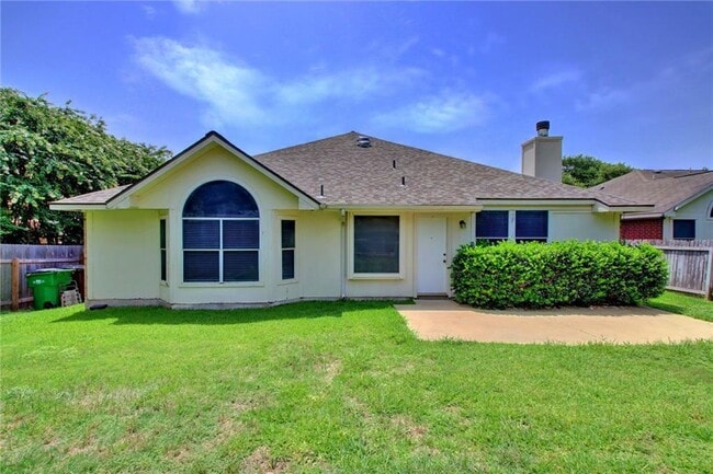 Building Photo - 3614 Bird House Dr