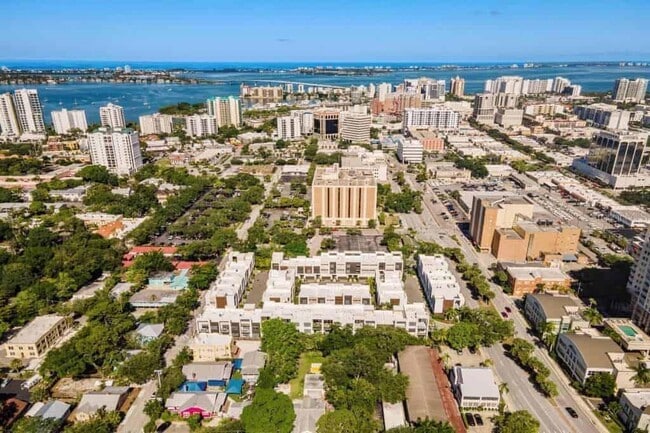 Building Photo - 239 Cosmopolitan Ct