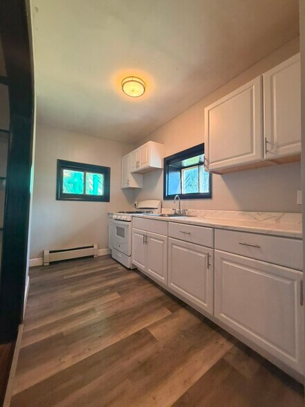 Building Photo - 266 8th St