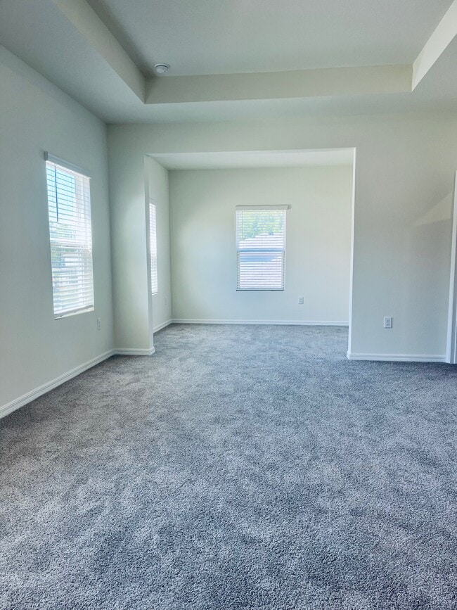 Building Photo - 5305 SW 52nd Ave