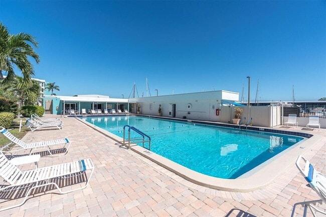 Building Photo - 4902 38th Way S